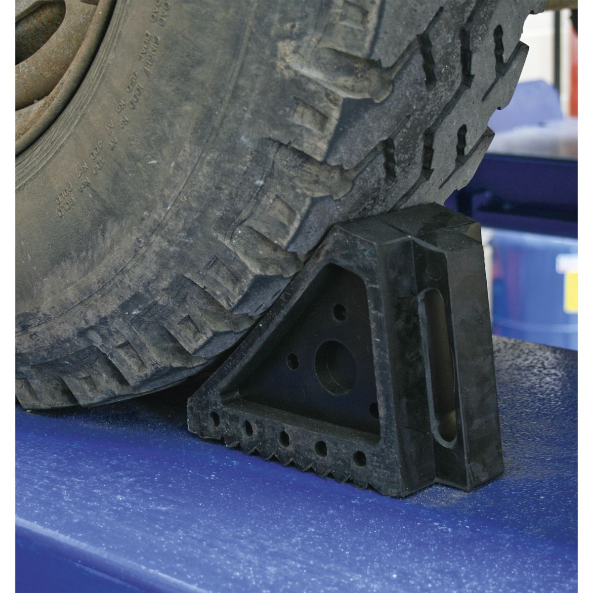 Sealey WC01 Rubber Wheel Chocks - Pair