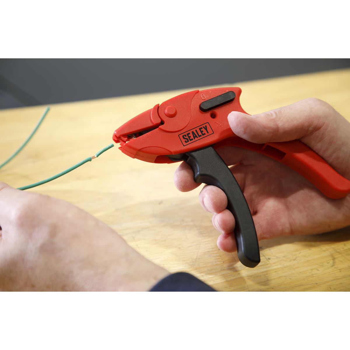 Sealey AK2269 Pistol Grip - Automatic Wire Stripping Tool