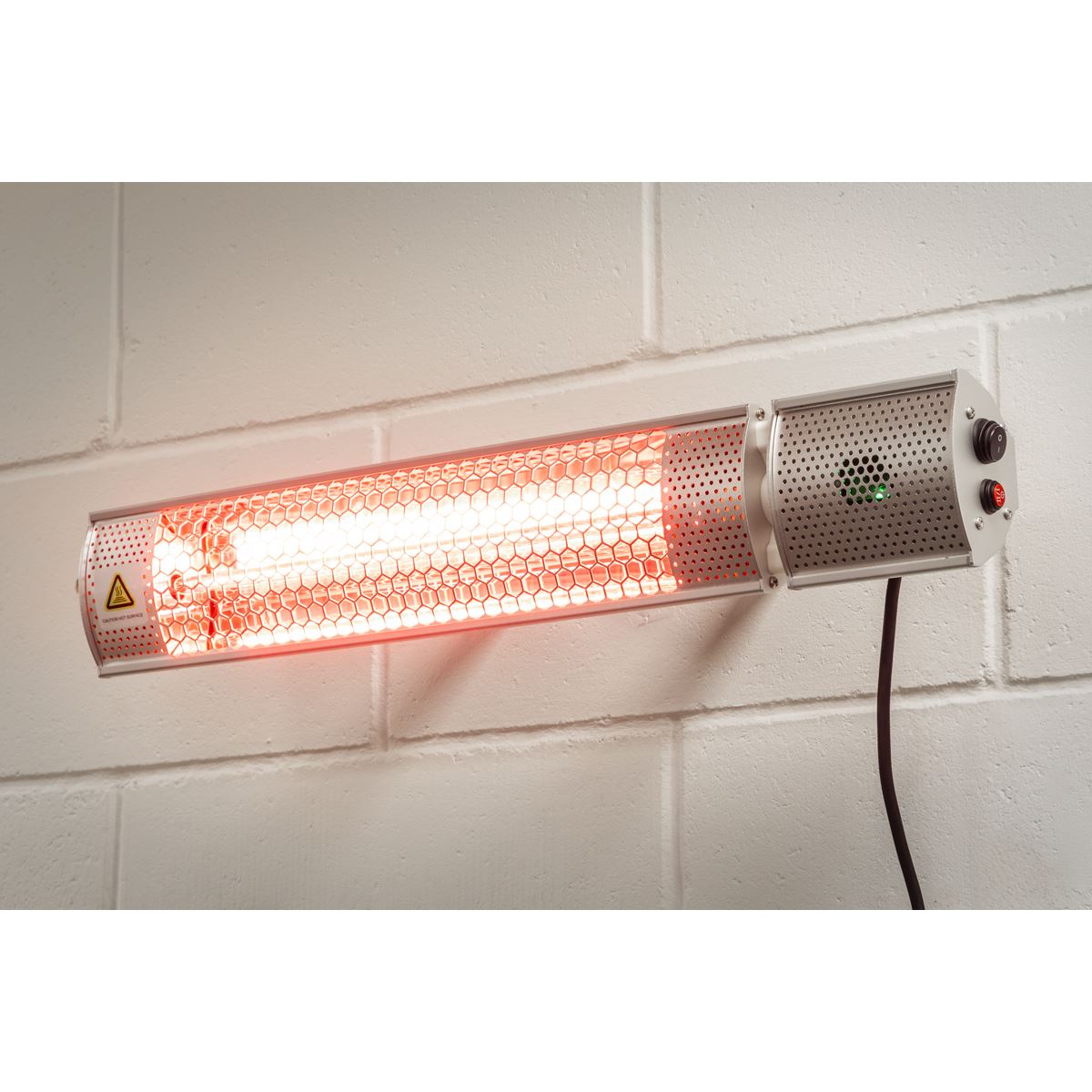 Sealey IWMH2000R High Efficiency Infrared Short Wave Wall Mounting Heater 2000W