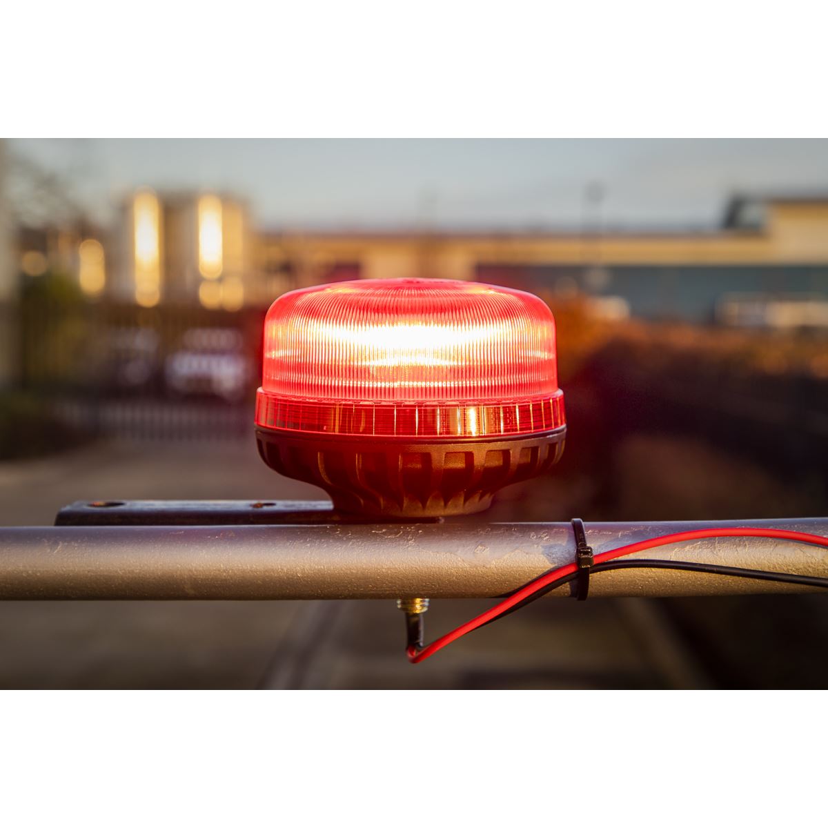 Sealey WB951LEDR Warning Beacon SMD LED 12/24V 12mm Bolt Fixing - Red