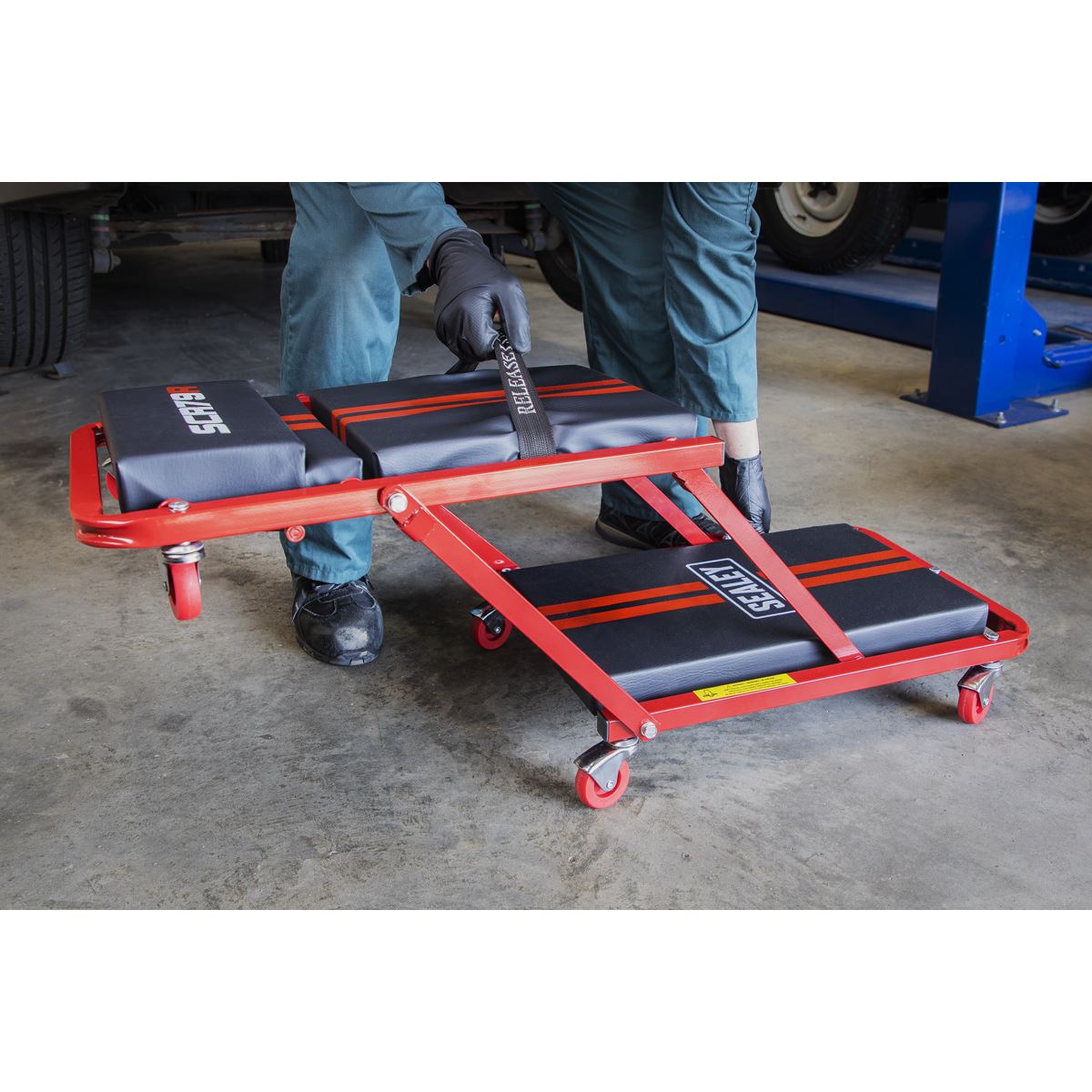 Sealey SCR79 Steel Creeper/Seat with 7 Wheels & Adjustable Head Rest