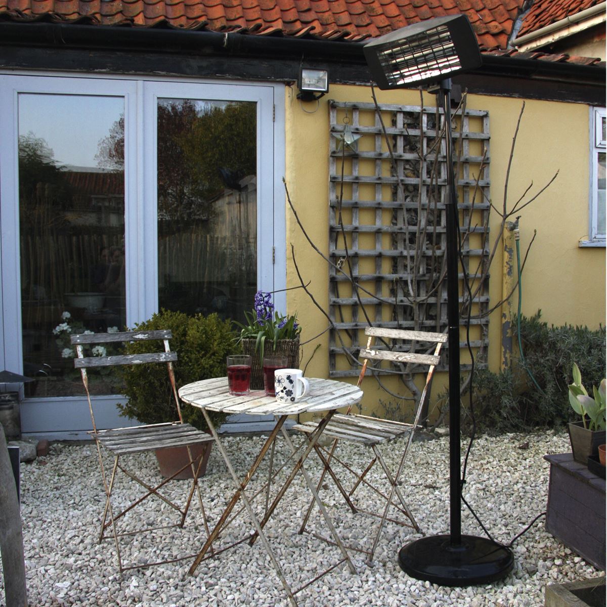 Sealey IFSH2003 Infrared Quartz Patio Heater 2000W/230V with Telescopic Floor Stand