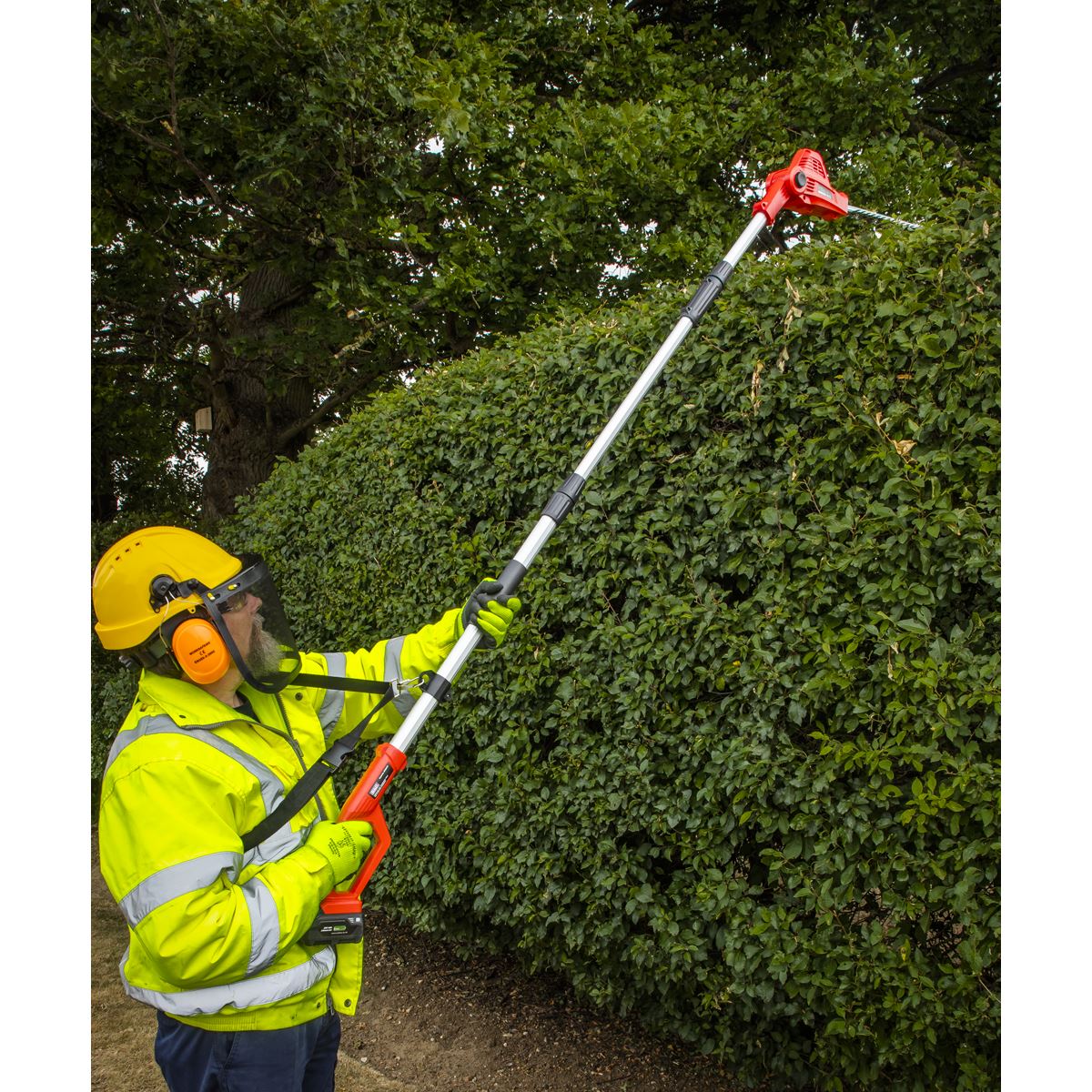 Sealey CP20VTP01 Cordless Telescopic Hedge Trimmer Kit 20V 2Ah SV20 Series