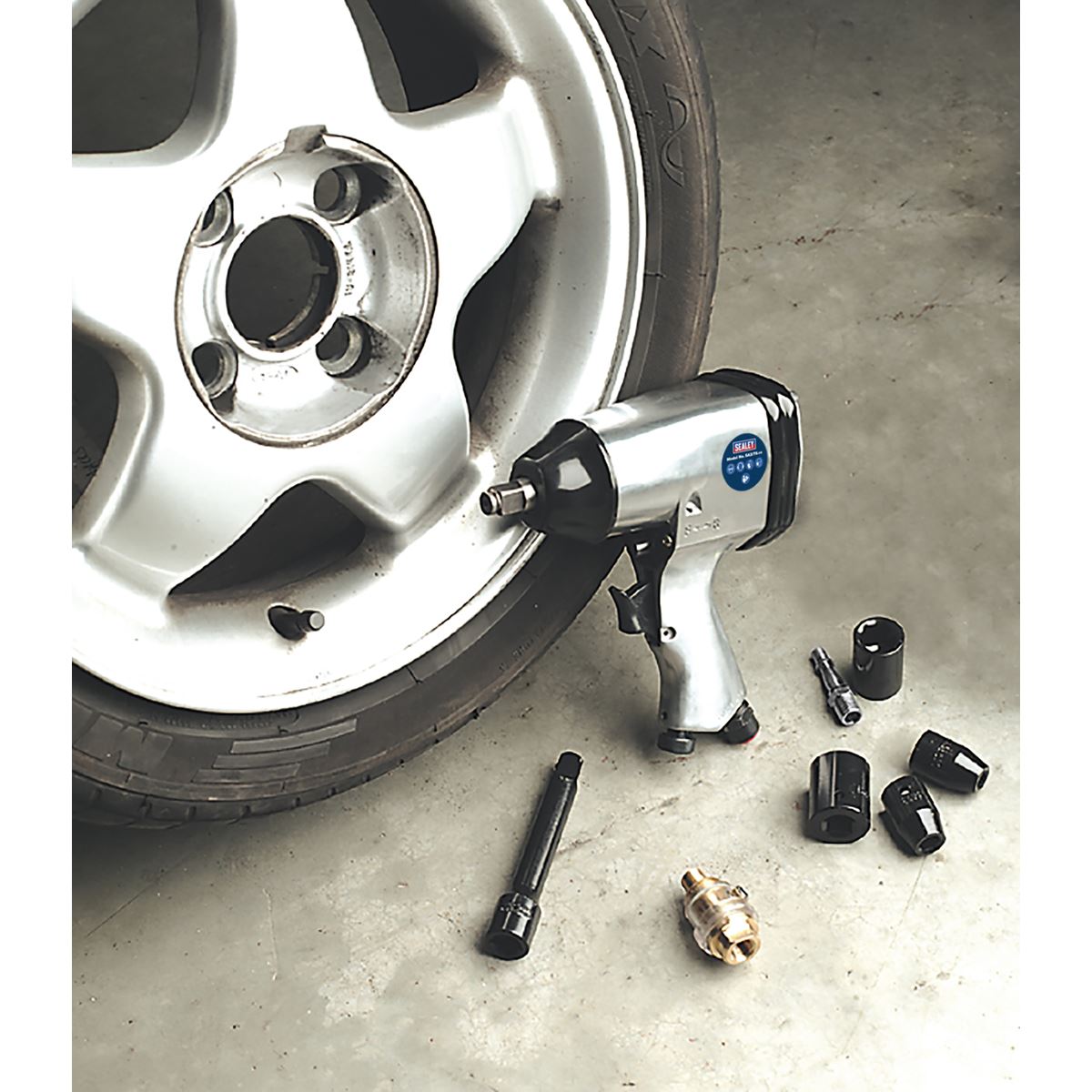 Sealey SA2/TS Air Impact Wrench Kit with Sockets 1/2"Sq Drive