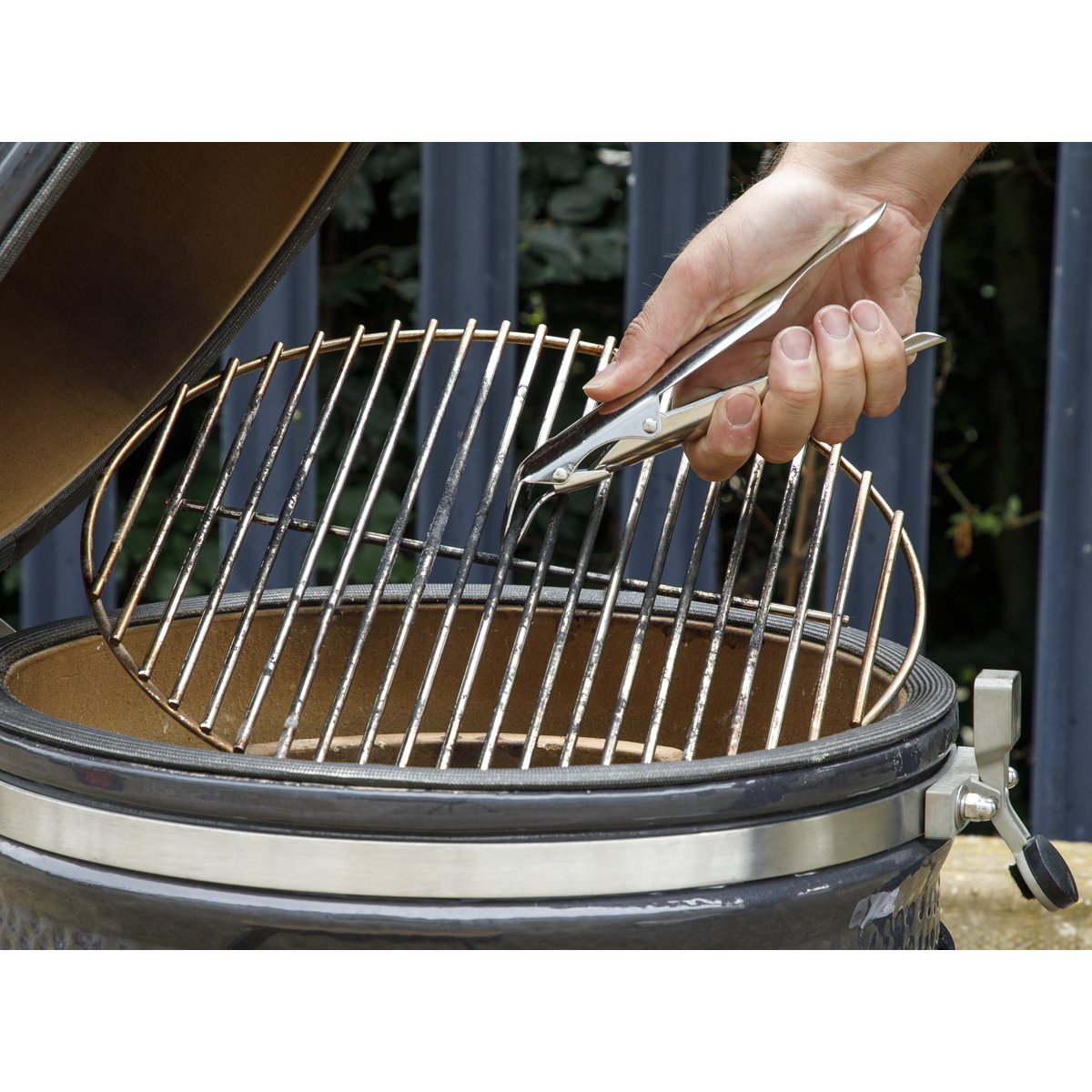 Dellonda DG181 Grill Grid Gripper for Kamado BBQ - McCormickTools