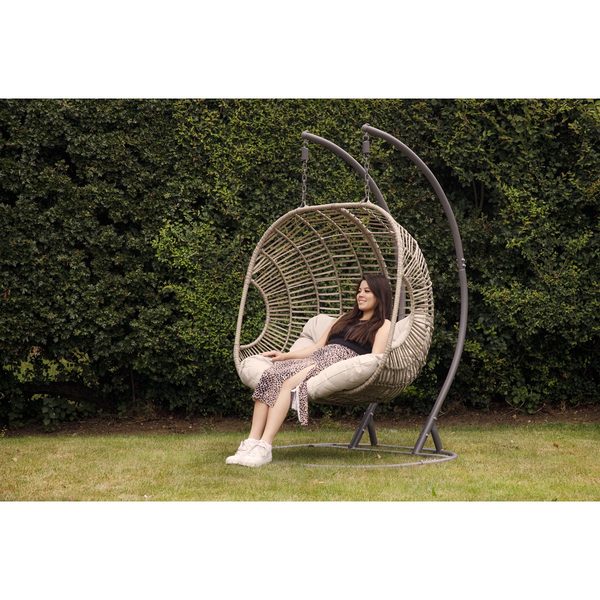 Dellonda DG61 Egg Hanging Swing Chair Wicker Rattan Basket Steel Frame Double