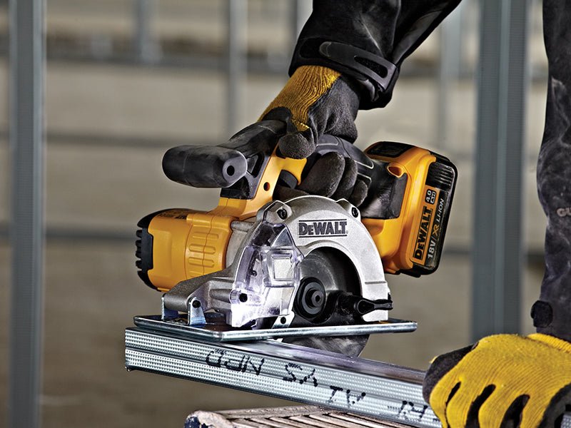 Dewalt DCS373N XR Metal Cutting Circular Saw 140mm 18V Bare Unit