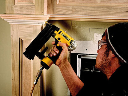 Dewalt DPN1850PP Pneumatic Oil - Free 18 Gauge Brad Nailer