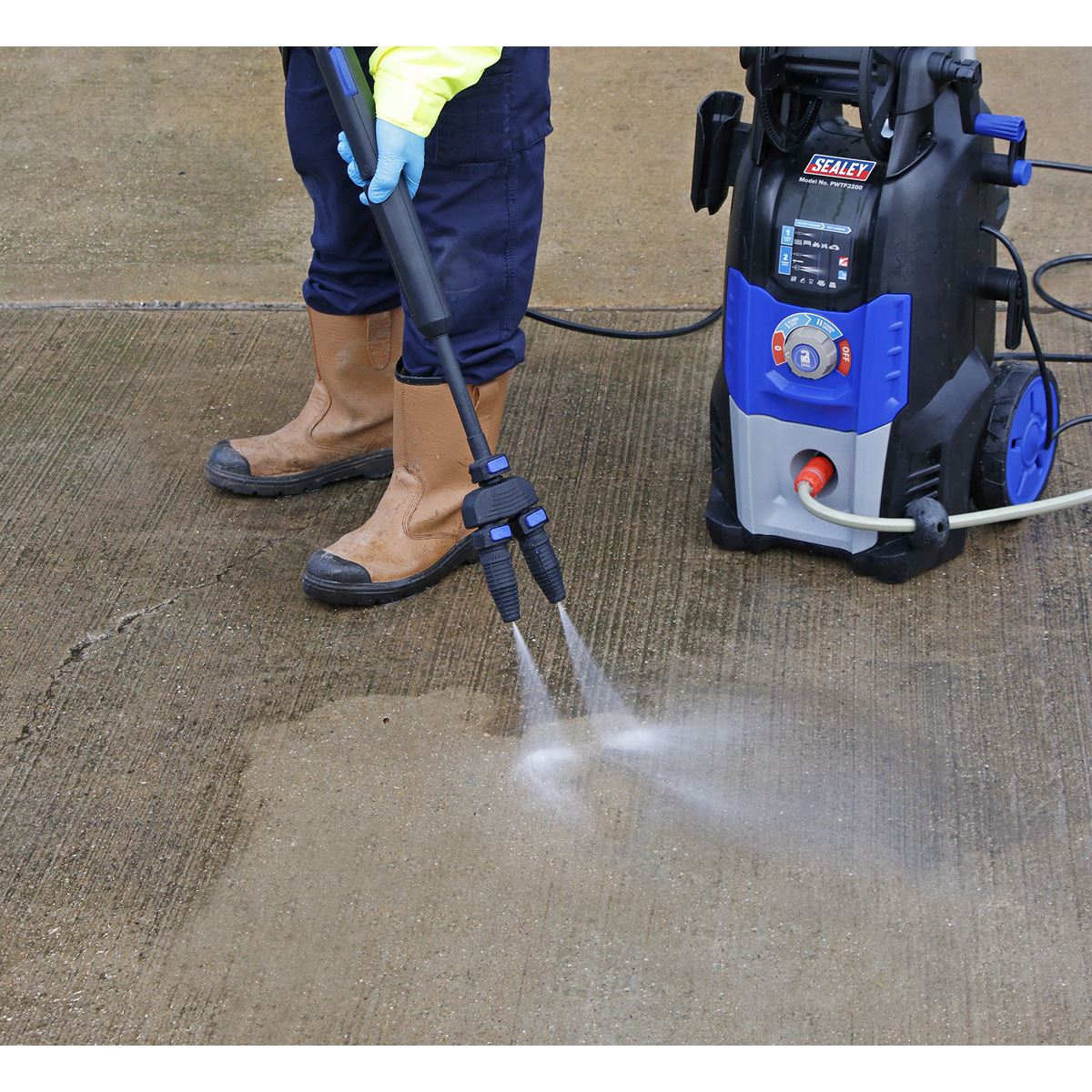 Sealey PWTF2200 Pressure Washer 150bar 810L/hr Twin Pump with TSS & Rotablast® Nozzle