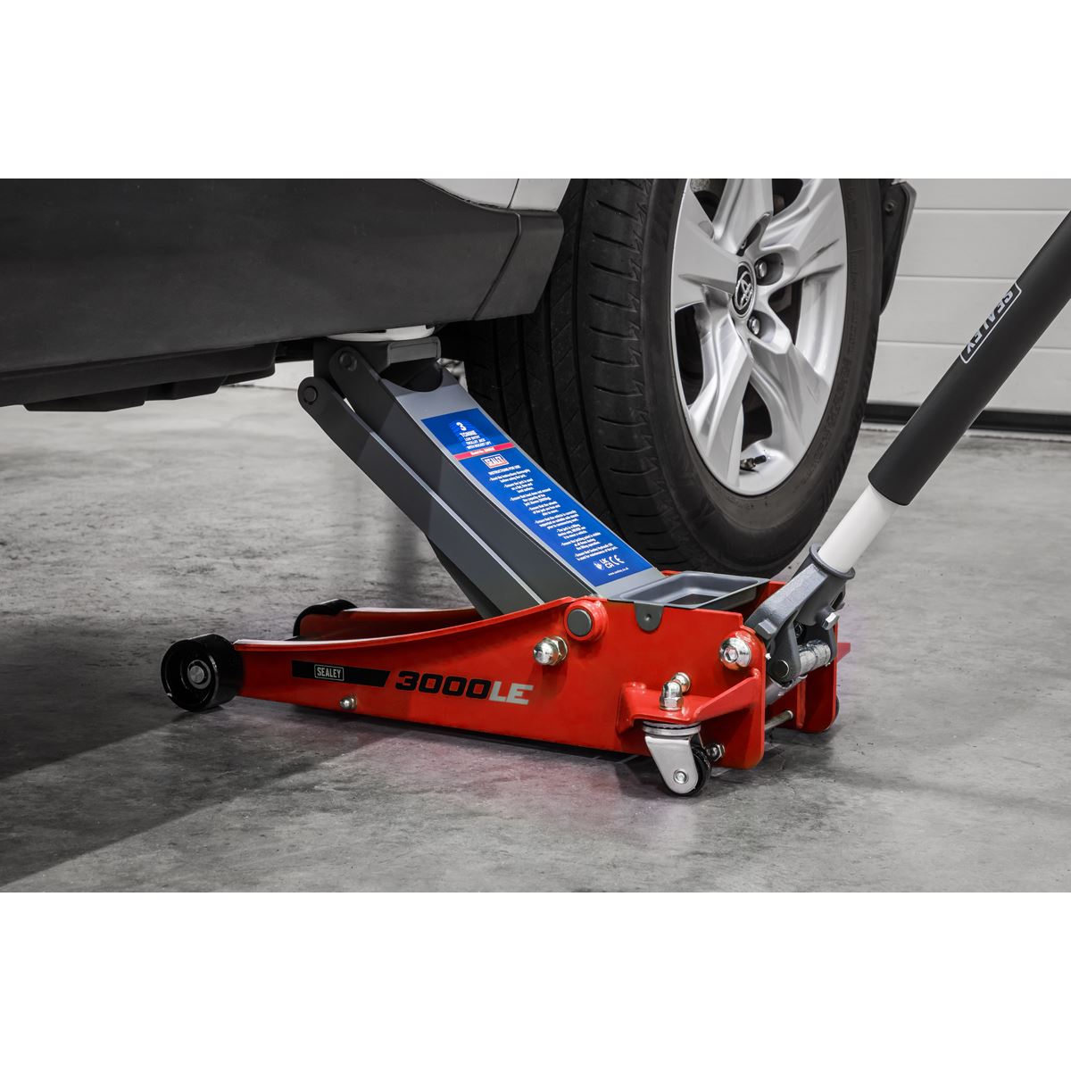 Sealey 3000LE Low Profile Trolley Jack with Rocket Lift 3 Tonne - Red