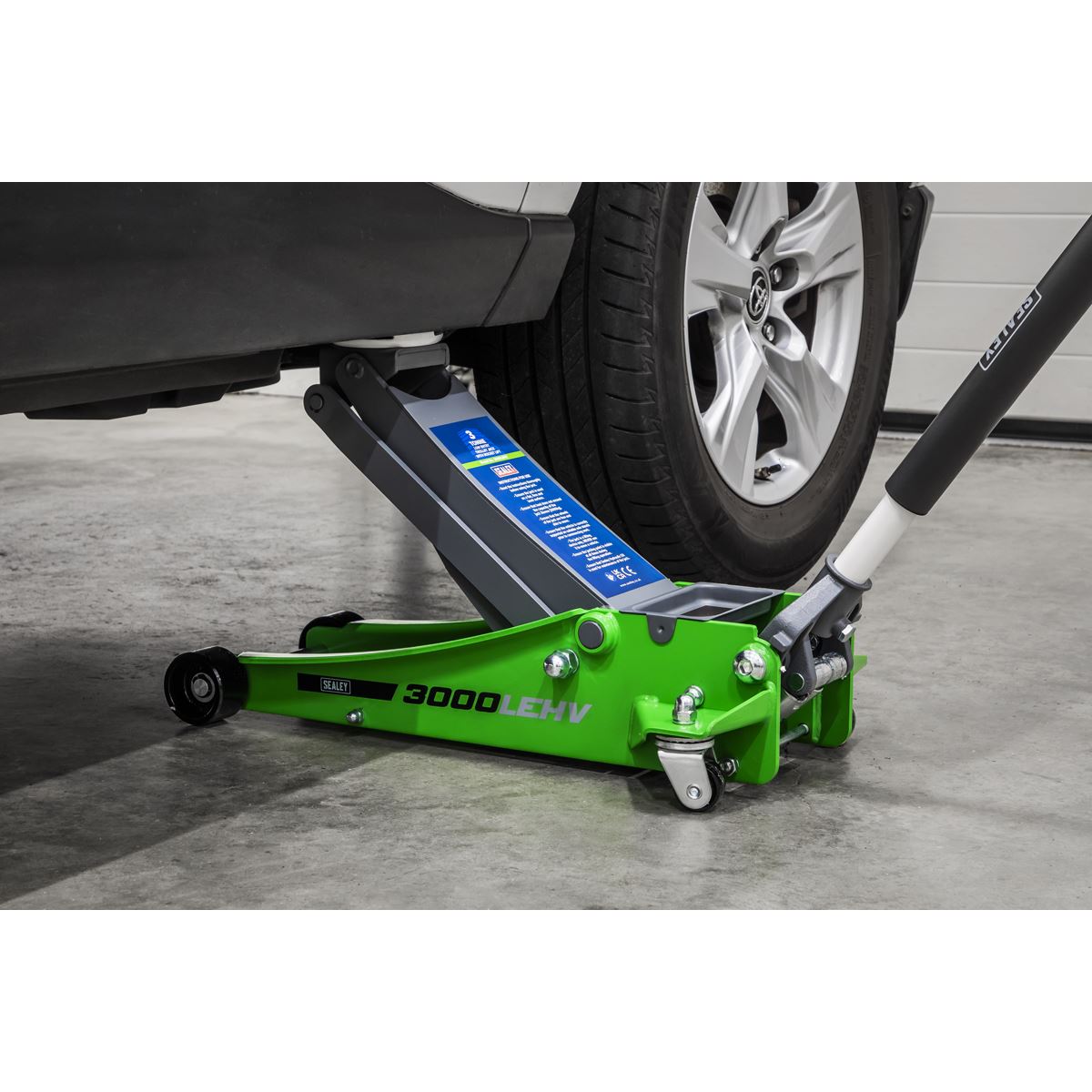 Sealey 3000LEHV Low Profile Trolley Jack with Rocket Lift 3 Tonne - Green